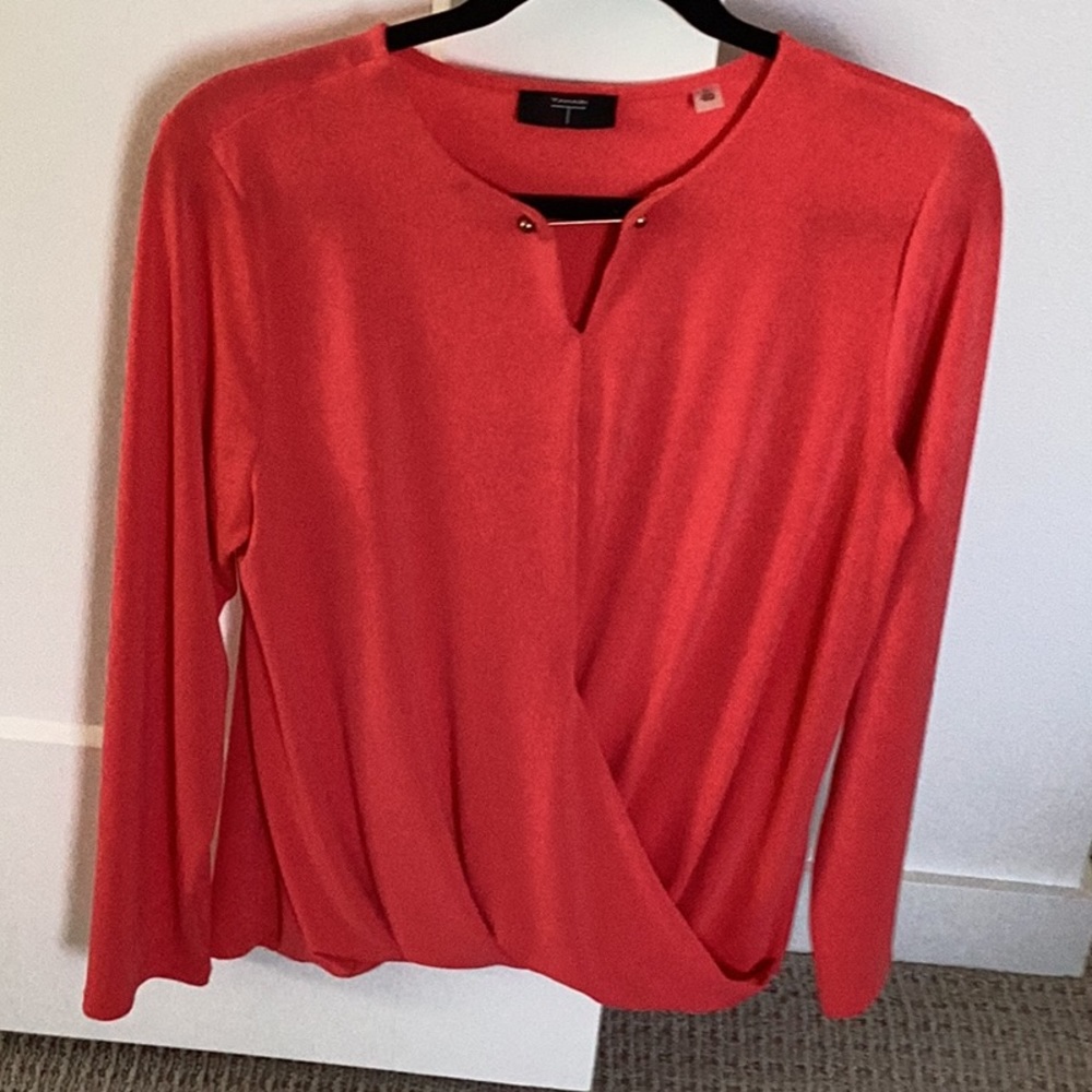 Tahari ladies blouse.